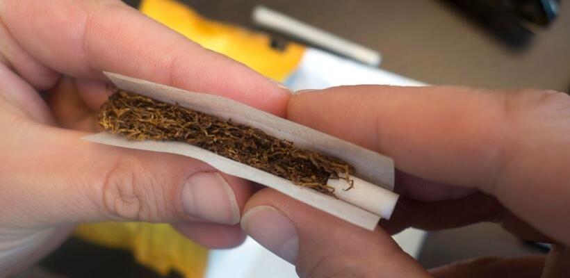 Έρευνα για καρτέλ στην εμπορία καπνού για στριφτά τσιγάρα