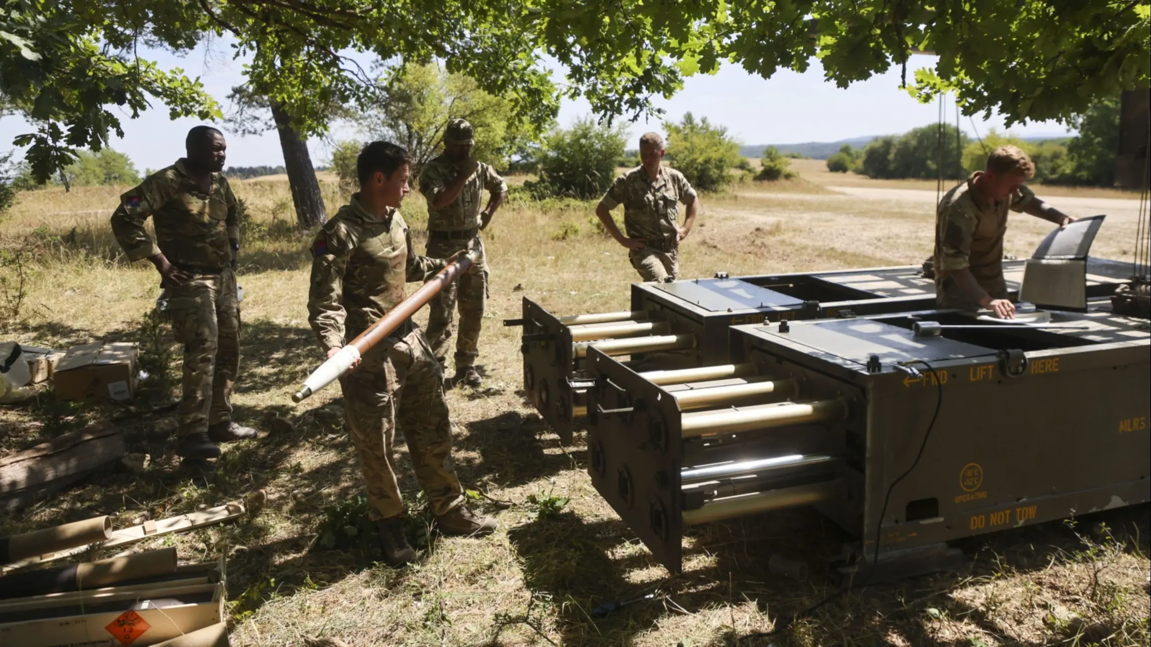 FT: Το εμπόριο χρειάζεται αξίες αλλά περισσότερο...τα αμερικανικά όπλα
