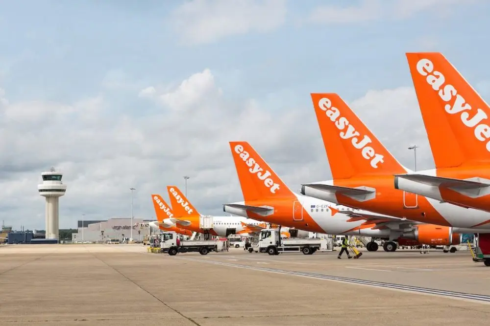 Γιατί η EasyJet απαγορεύει τα φιστίκια στις πτήσεις της