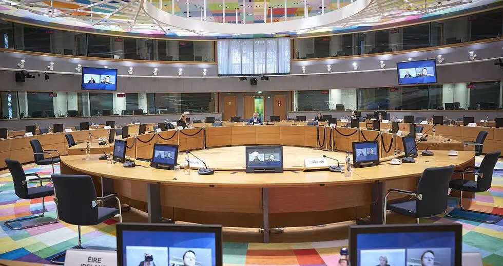 Ecofin: Καλεί τράπεζες να στηρίξουν τις επιχειρήσεις και τα νοικοκυριά