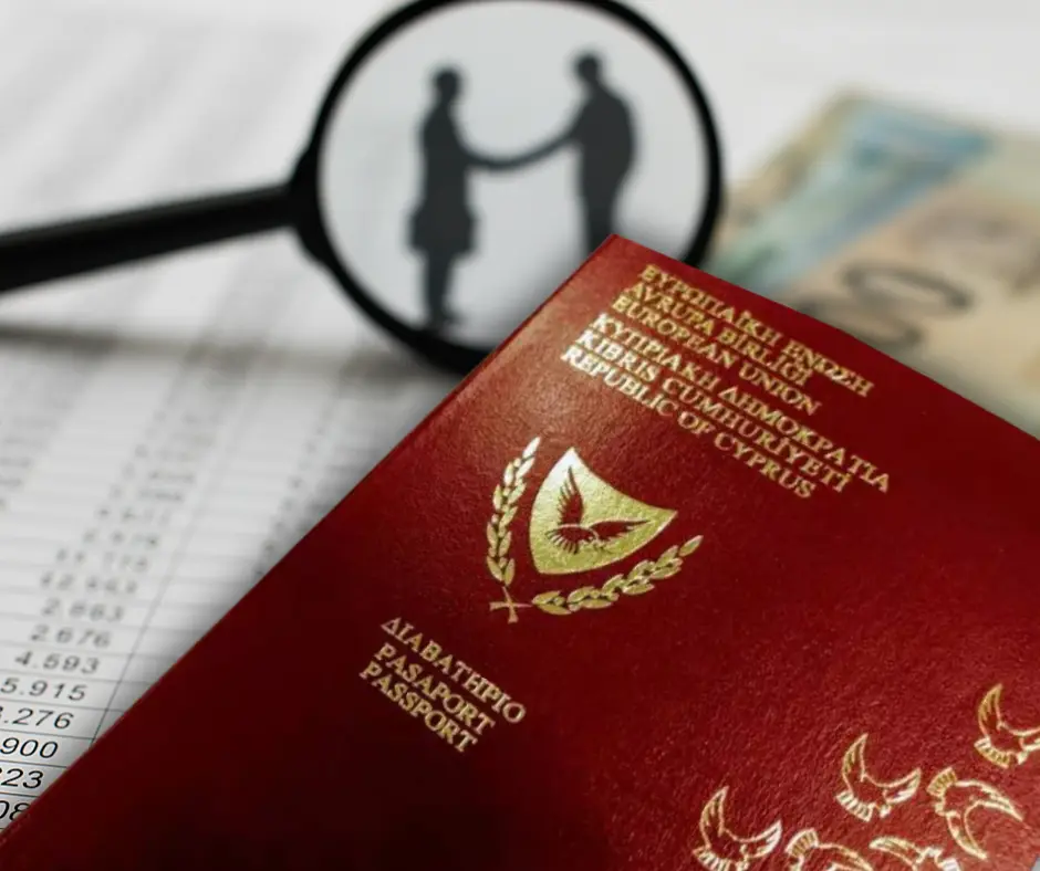 Η Ελεγκτική Υπηρεσία επαναφέρει τις πολιτικές σκιές γύρω από τα «χρυσά διαβατήρια»