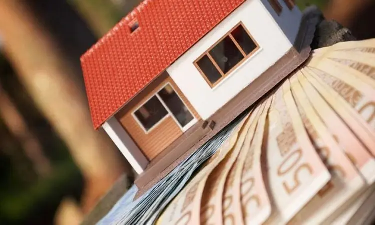 Πόλεμος χαρακωμάτων για τον νόμο των εκποιήσεων 
