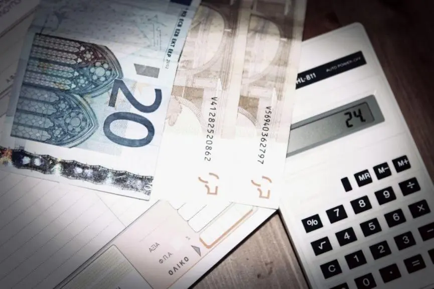 Ελλάδα: 310 χιλιάδες αιτήσεις για τις 120 δόσεις 