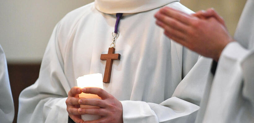 Ελλάδα: «Iερές» business από καθολικούς - Ξέπλεναν εκατομμύρια σε νυχτερινά κέντρα