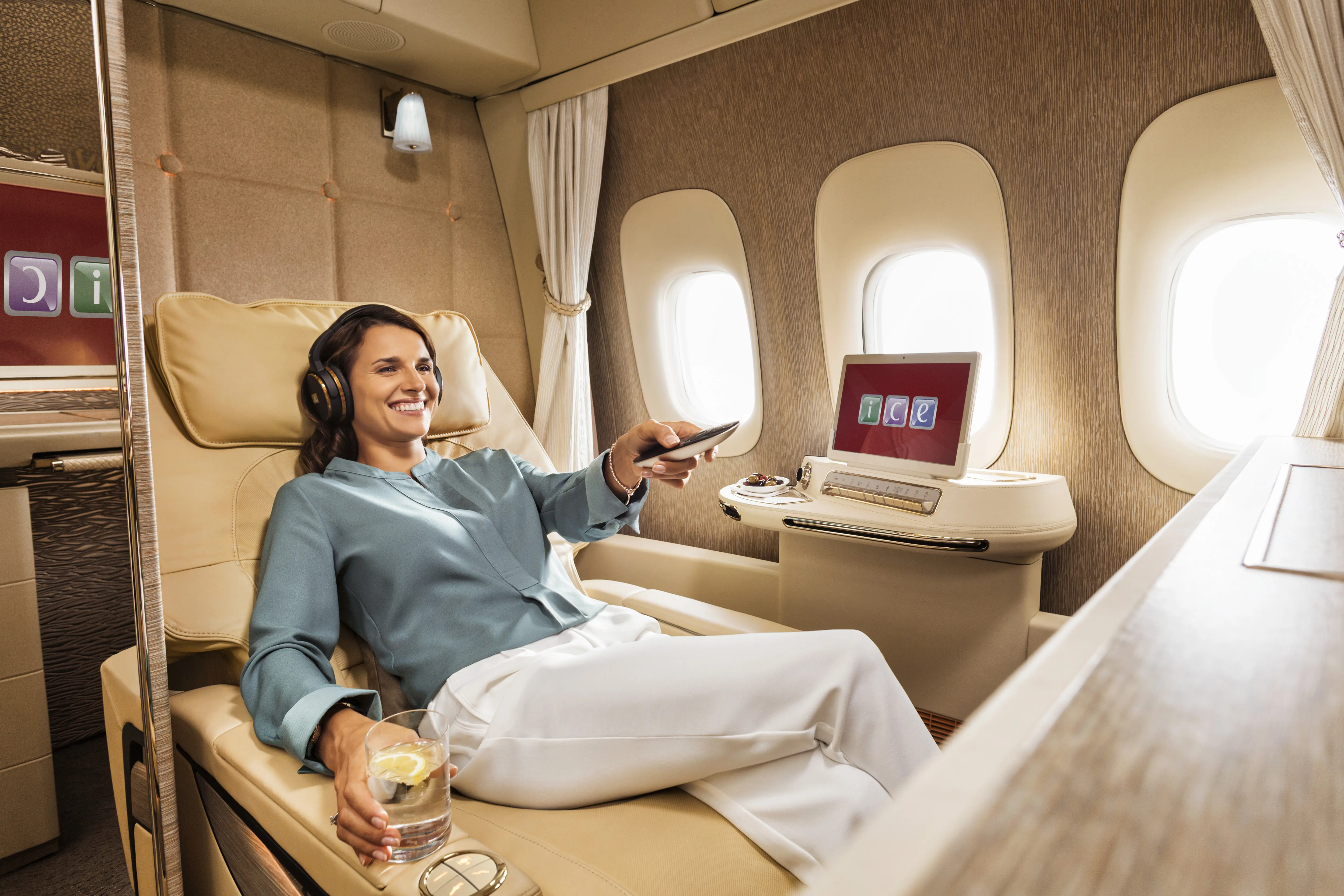 H Emirates τιμά τις δημοφιλείς προσωπικότητες μέσω της ψυχαγωγίας ice