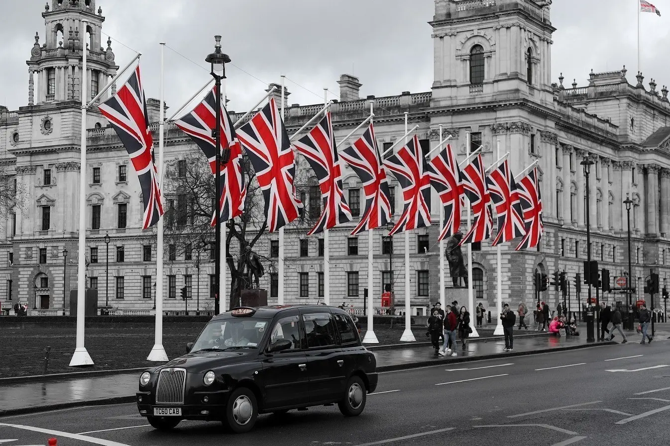 Στο 5% το επιτόκιο της Τράπεζας της Αγγλίας με τη 13η αύξηση
