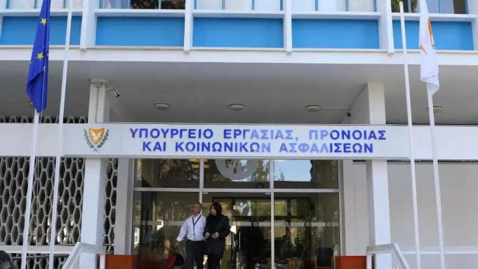 Πλήρη επαναφορά της ΑΤΑ το αίτημα ΔΕΟΚ στον Κούσιο