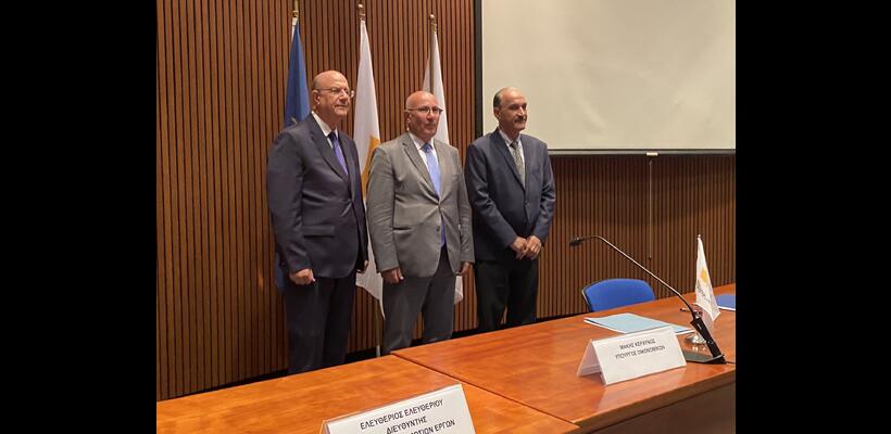 Υπογραφές για δάνειο €100 εκατ. από ΥΠΟΙΚ - ΕΤΕπ για έργα οδικών υποδομών