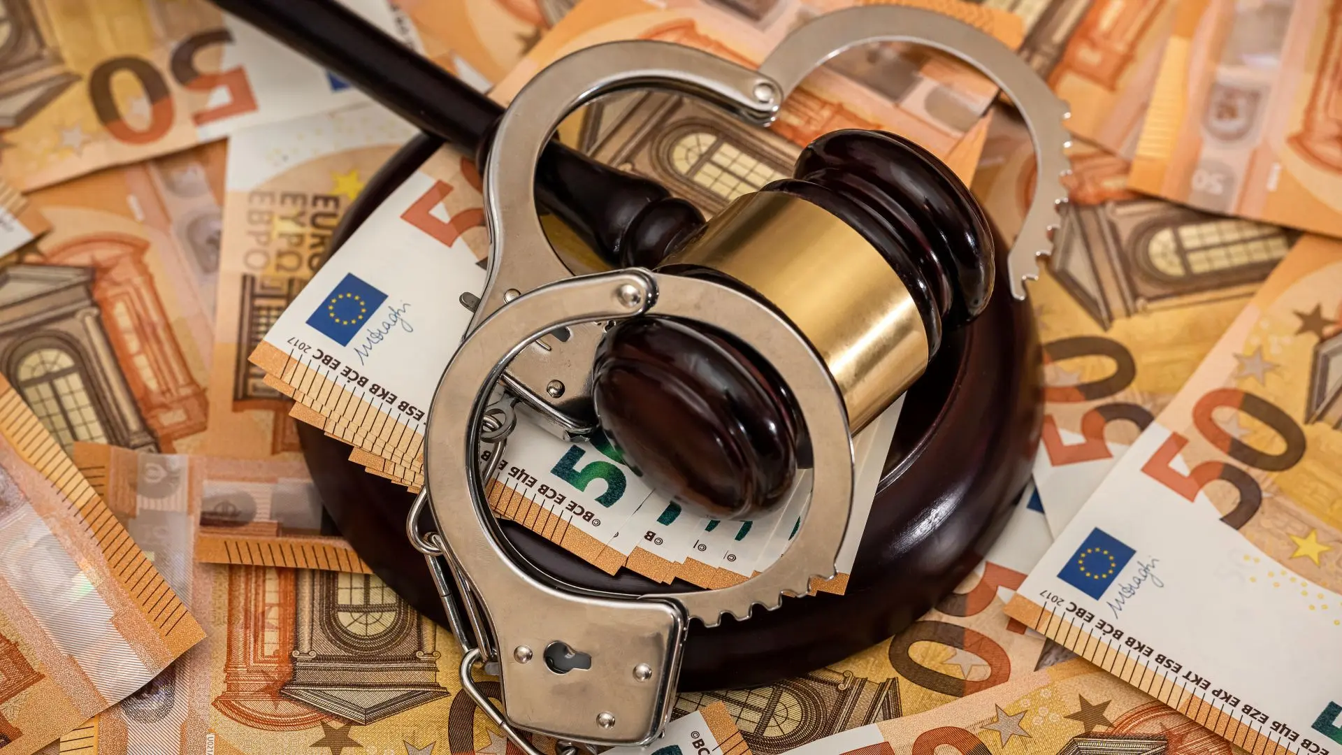 Διαφορετικό έγγραφο από αυτό του Υπουργικού έλαβαν Δικηγόροι - Λογιστές