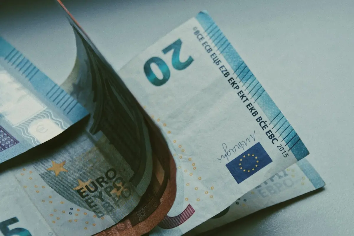 Το παράδοξο της φτώχειας σε μια Κύπρο σχεδόν πλήρους απασχόλησης