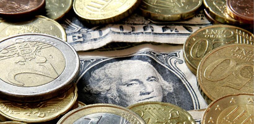 Το ευρώ υποχωρεί 0,17%, στα 1,1419 δολάρια