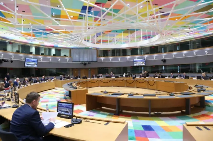 Κεφάλαια για την ανταγωνιστικότητα της βιομηχανίας της ΕΕ αναζητά το Eurogroup