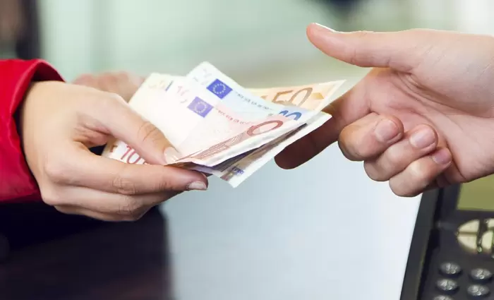 Στοπ στο «φέσωμα» των φορολογουμένων για επιδοτήσεις ΑΠΕ