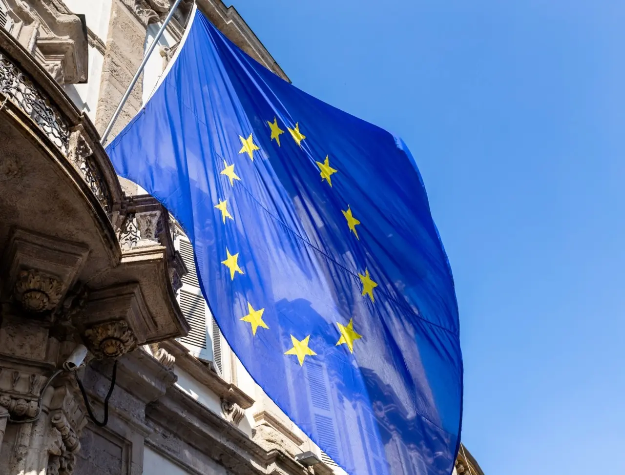 Με γερμανικά καύσιμα η ανάκαμψη των επιχειρήσεων στην Ευρωζώνη