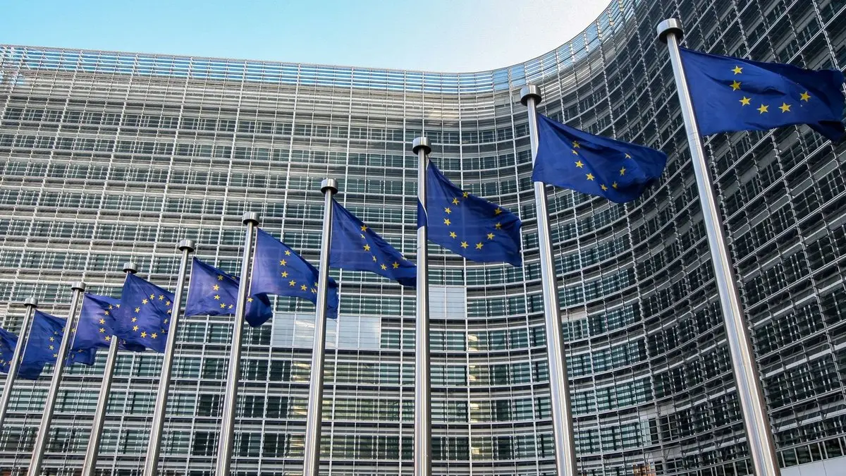 Συνετή δημοσιονομική πολιτική ζητά η Επιτροπή από τις χώρες της ΕΕ