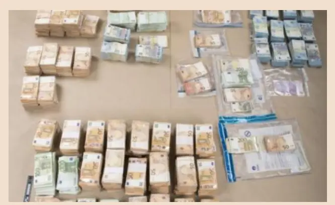 Φωτογραφία - ντοκουμέντο από τα χρήματα που βρέθηκαν σπίτι της Καϊλή