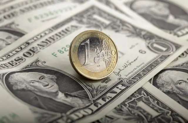 WSJ: Οι Ευρωπαίοι φτωχαίνουν – Ζοφερή η σύγκριση με τις ΗΠΑ