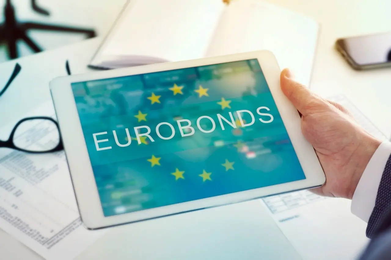 Eυρωομόλογα: ΕΚΤ και Bundesbank «βλέπουν» πλεονεκτήματα - Επιφυλακτικός ο Μερτς στην πρόταση Μακρόν