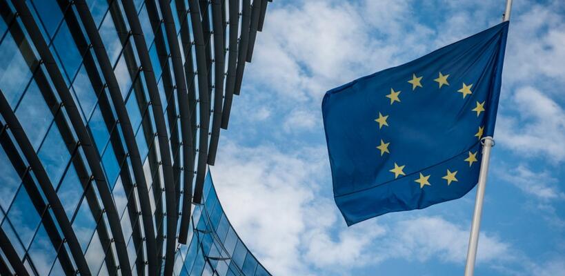 Ευρωπαϊκή Επιτροπή: Προτείνει ευρωομόλογα χωρίς κοινή ανάληψη ευθύνης