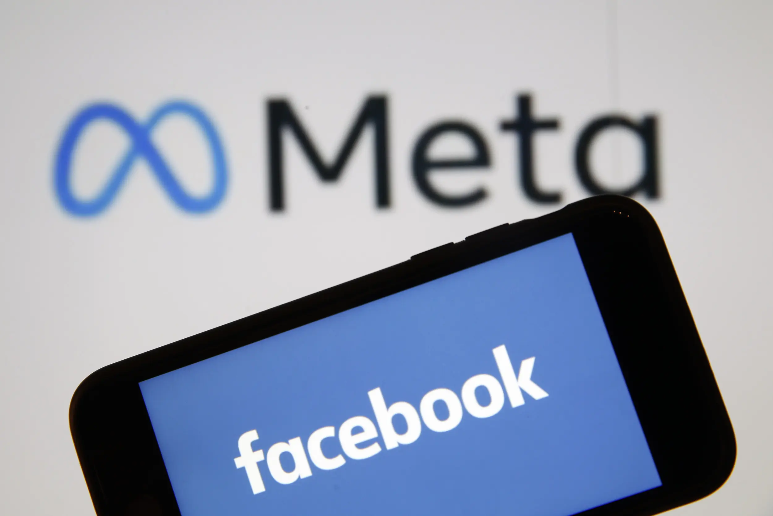 Πρόστιμο «μαμούθ» 1,2 δισ. στο Facebook για παραβιάσεις του GDPR