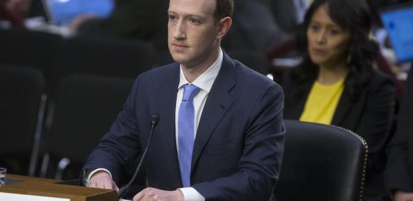 Απολογήθηκε ο πρόεδρος του Facebook