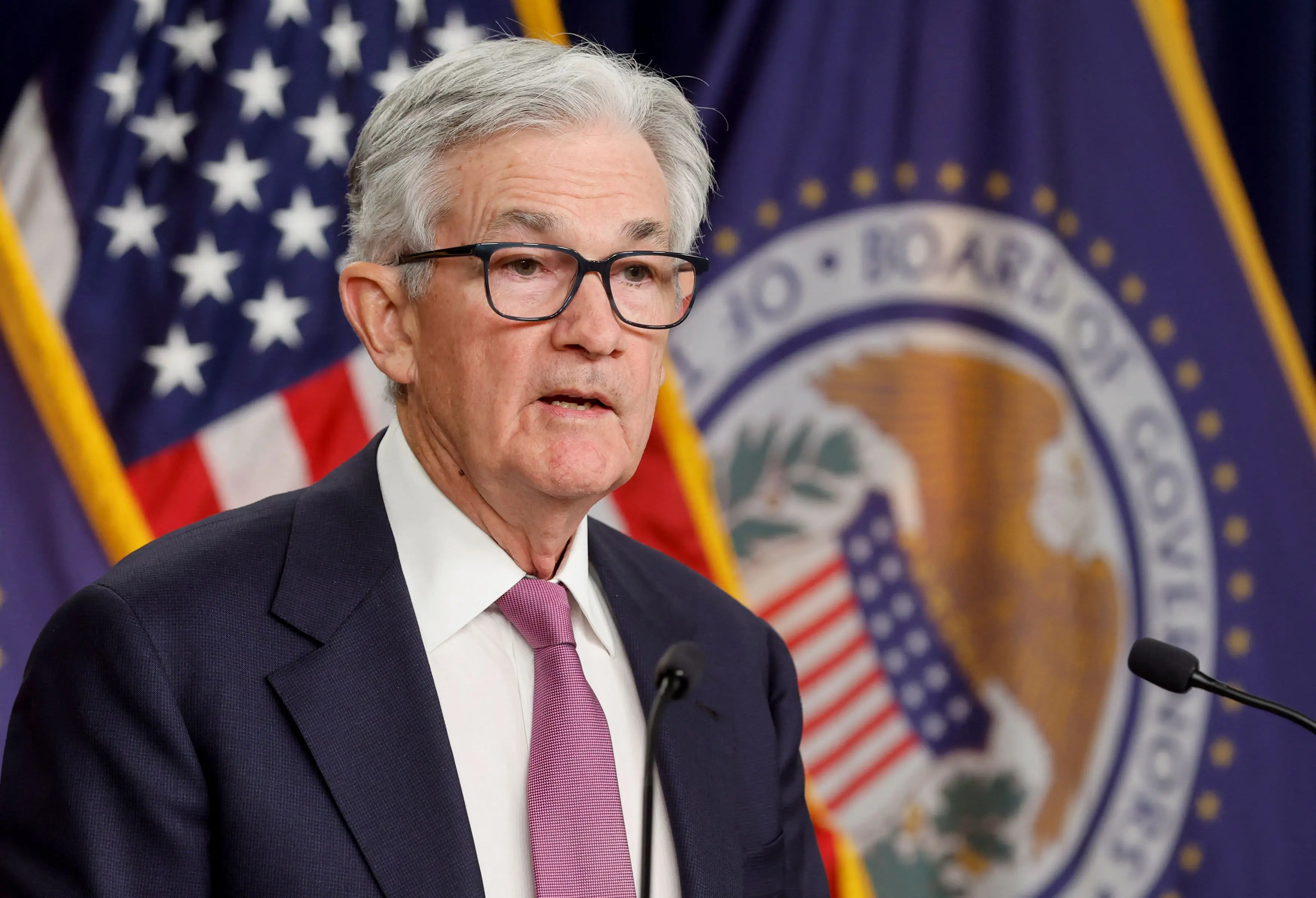 Το μεγάλο δίλημμα της Fed για τράπεζες και επιτόκια
