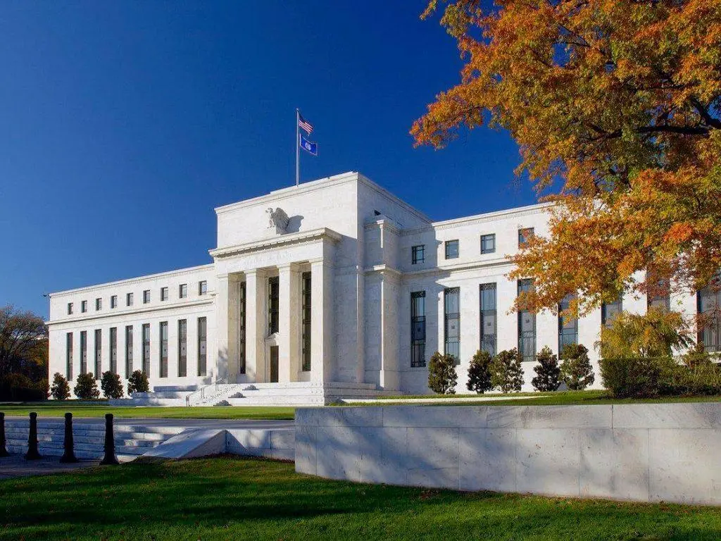 Fed: Η μάχη της διαδοχής δοκιμάζει την ανεξαρτησία της κεντρικής τράπεζας