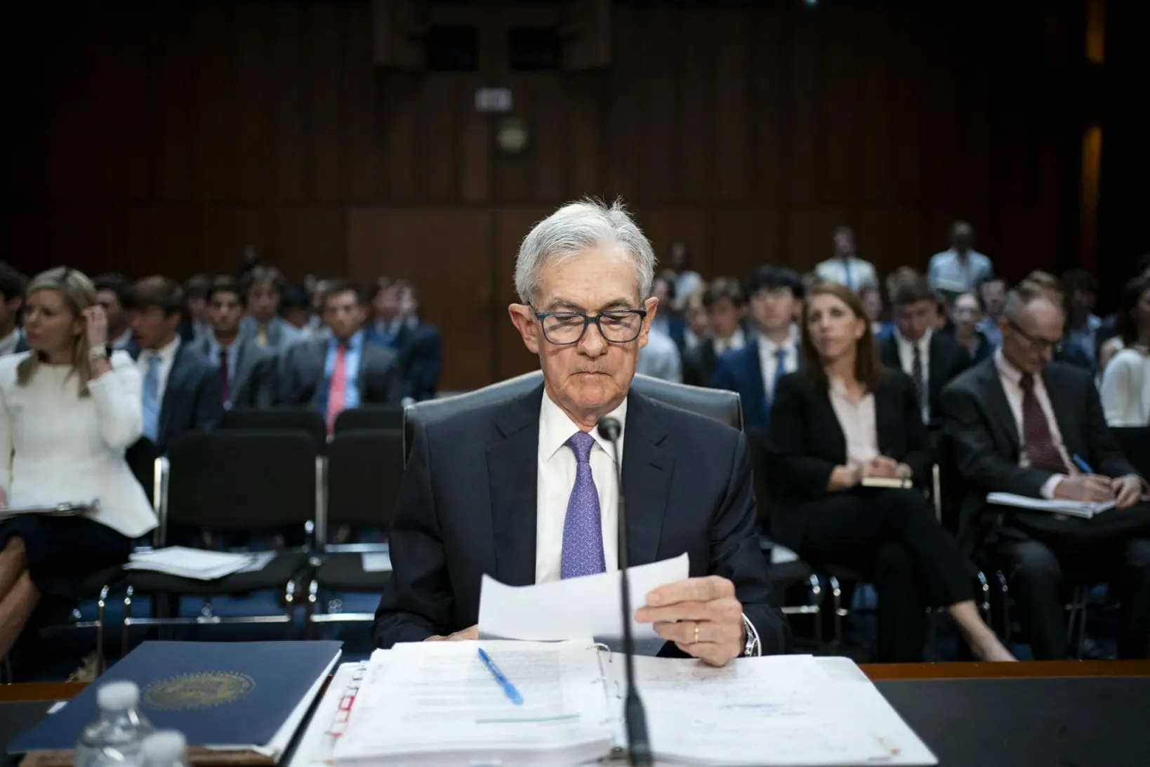 Διχασμένη η Fed: Η πιο αμφιλεγόμενη συνεδρίαση των τελευταίων ετών για τα επιτόκια