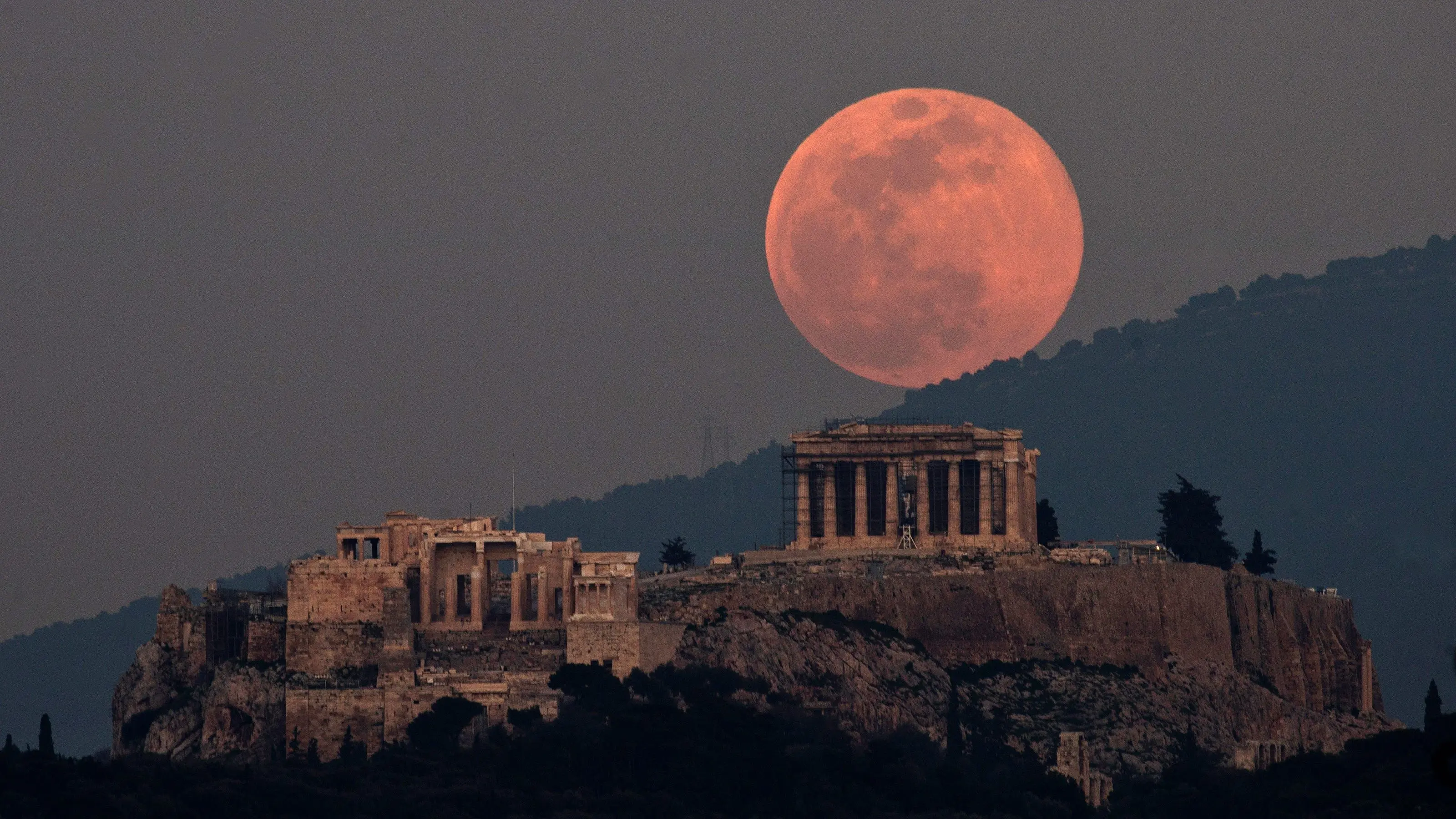 Κινδυνεύουν 120 εκατομμύρια θέσεις εργασίας στον τουρισμό