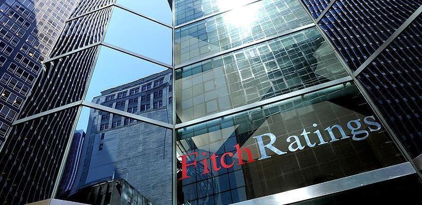 Fitch: Αναβάθμισε την Κύπρο σε 