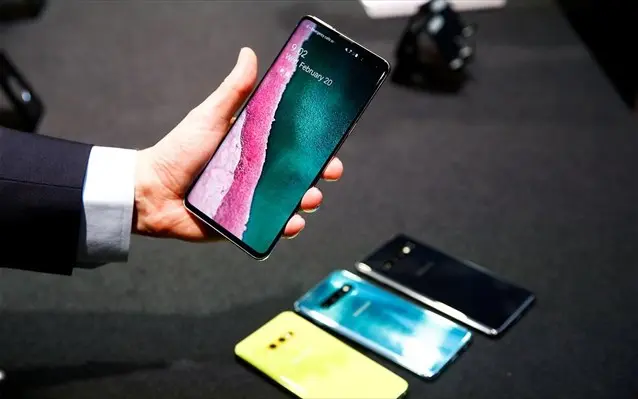 Έρχεται το smartphone τού αύριο με την κάμερα μέσα στην οθόνη