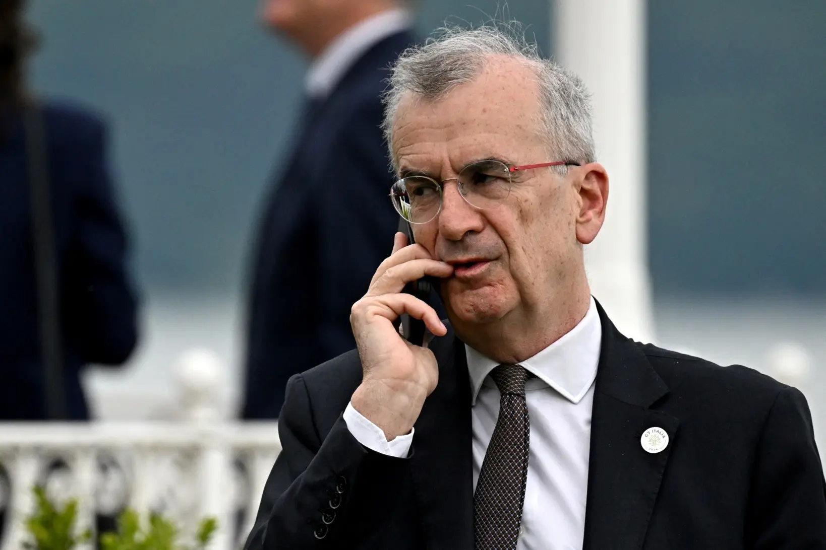 Τράπεζα Γαλλίας: «Βλέπει» ανάπτυξη 0,7% για το 2025 – Αναθεωρεί ανοδικά τις προβλέψεις