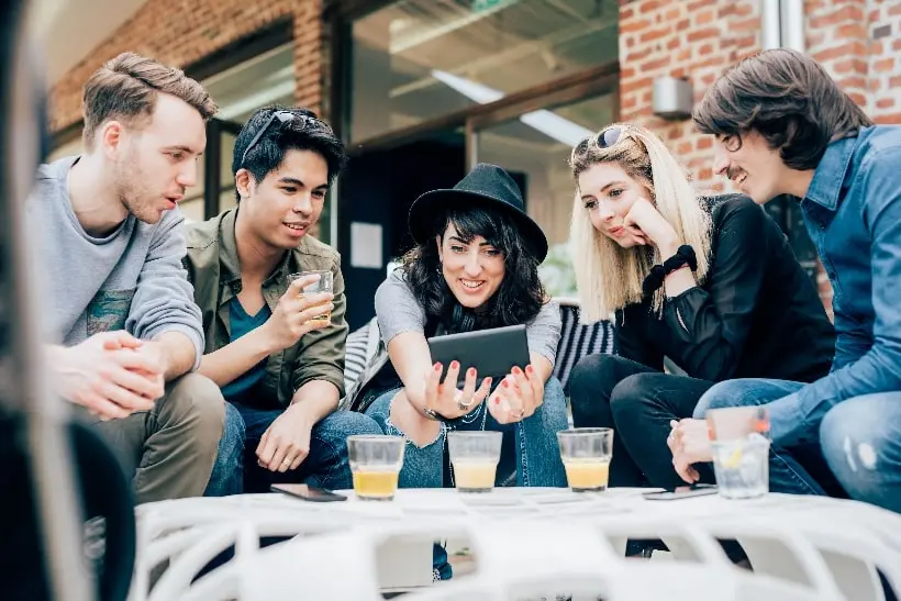 Generation Z: Ποιο είναι το προφίλ της γενιάς αυτής