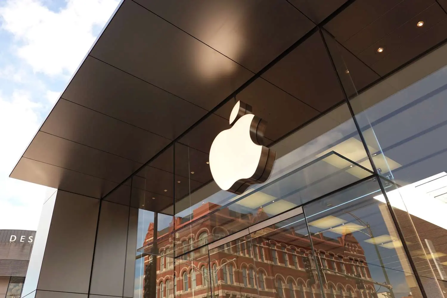 Apple: Κύμα αποχωρήσεων - Φεύγουν άλλα δύο υψηλόβαθμα στελέχη