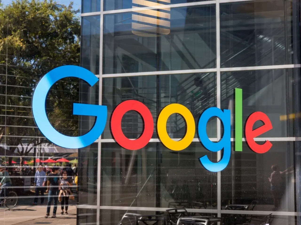 Η Google στο μικροσκόπιο της ΕΕ για παραβίαση αντιμονοπωλιακών κανόνων σχετικά με το ΑΙ