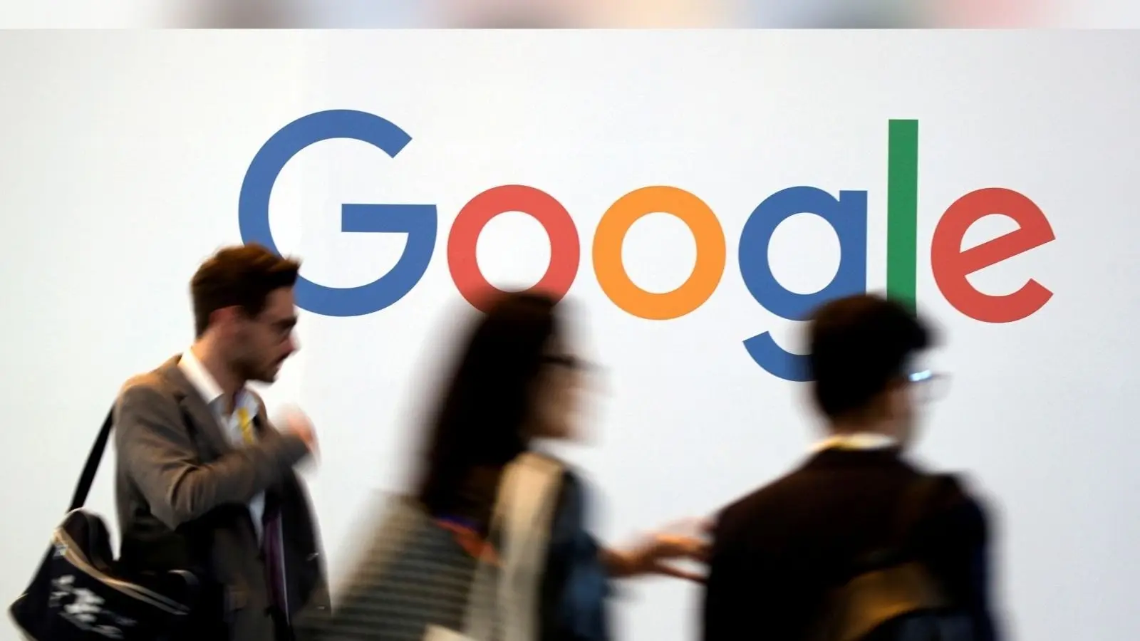 Η Όμικρον αλλάζει τα σχέδια των υπαλλήλων της Google
