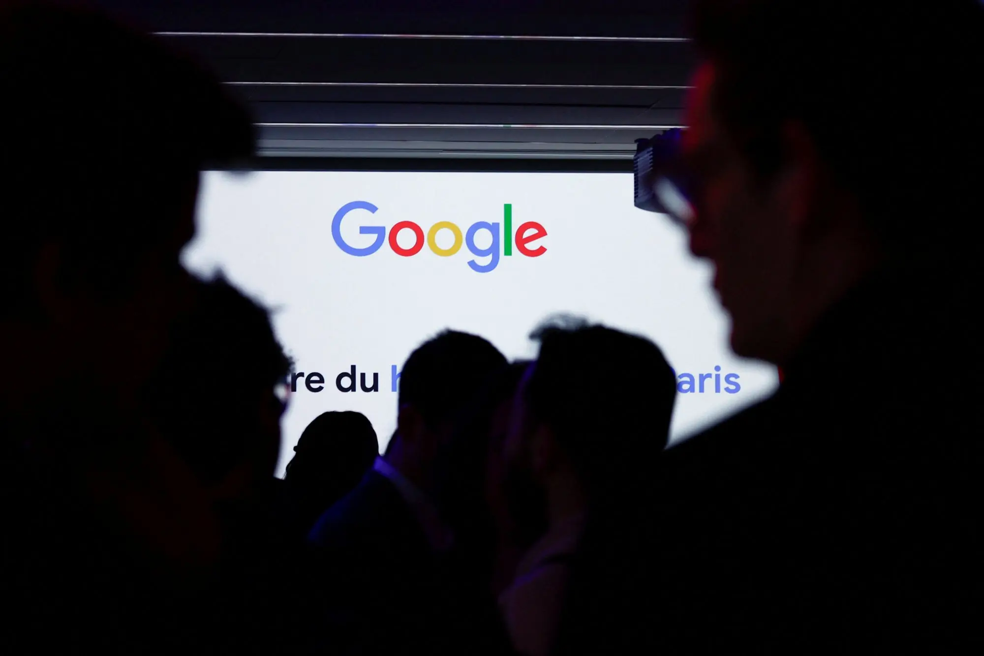 Εκατοντάδες απολύσεις στη Google, παρά την ισχυρότερη ανάπτυξή της στη διετία