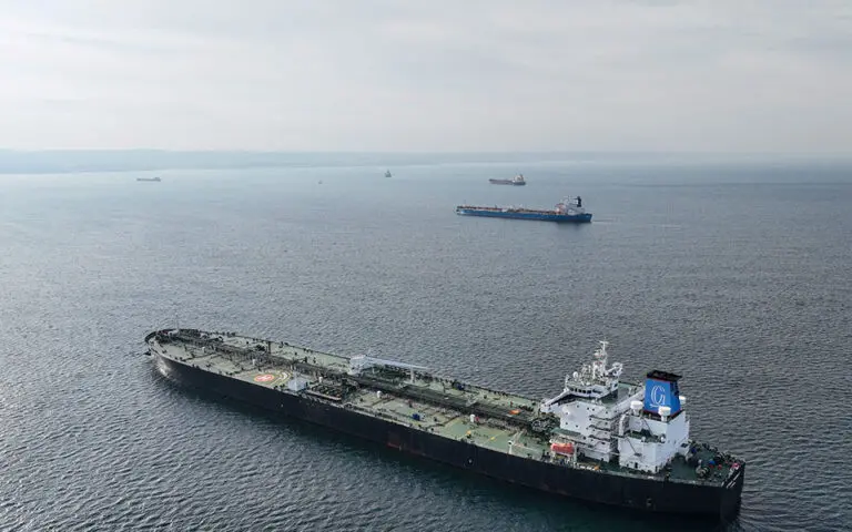 Συνωστισμός 20 δεξαμενόπλοιων στον Βόσπορο