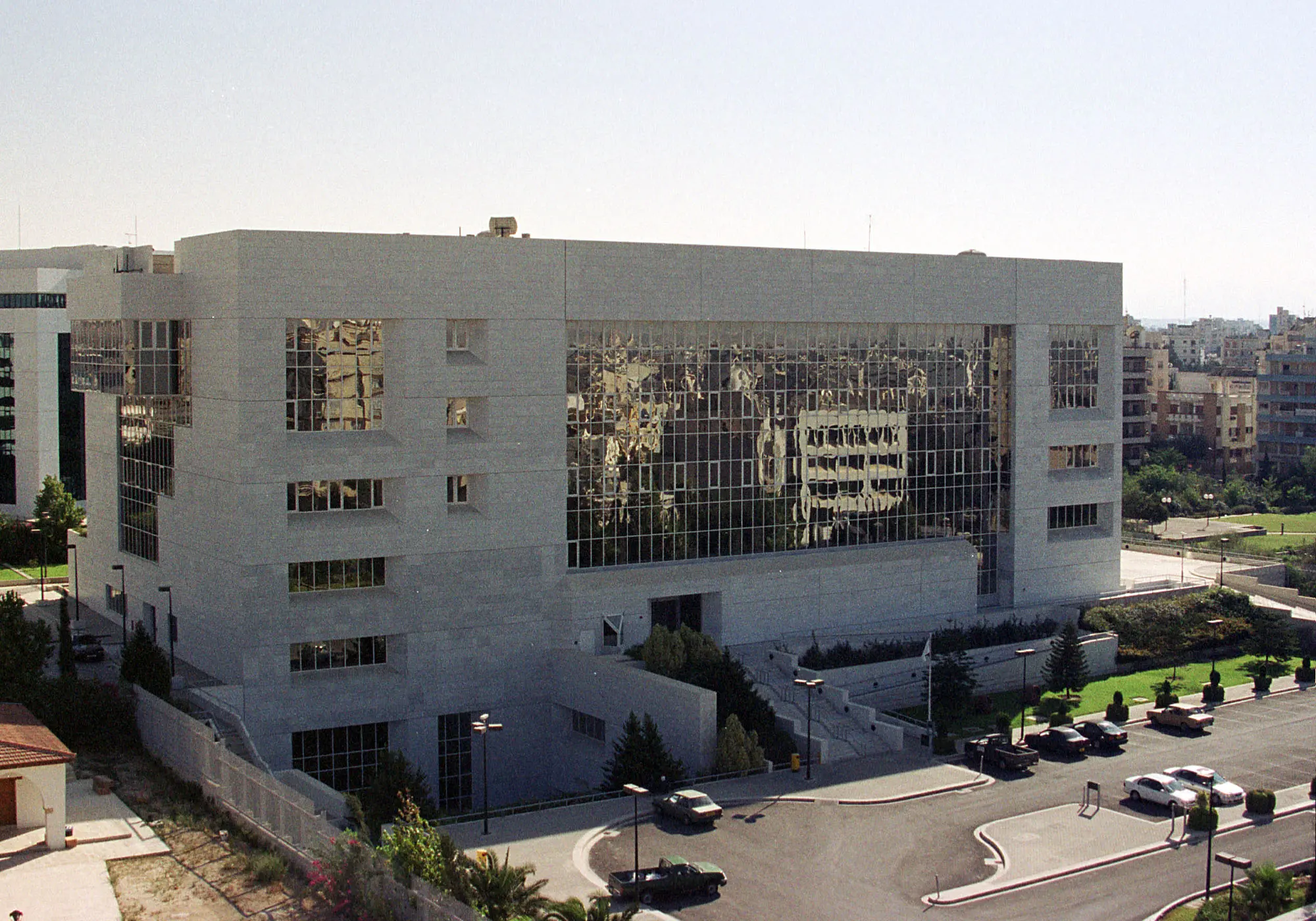 Παρουσίασαν αύξηση οι καταθέσεις και τα δάνεια τον Ιούνιο