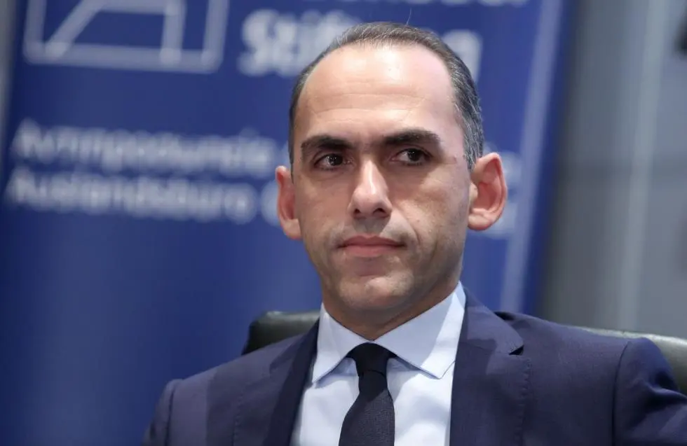 Προειδοποιήσεις Χάρη για οικονομία, αλλά και στήριξη όπου χρειαστεί