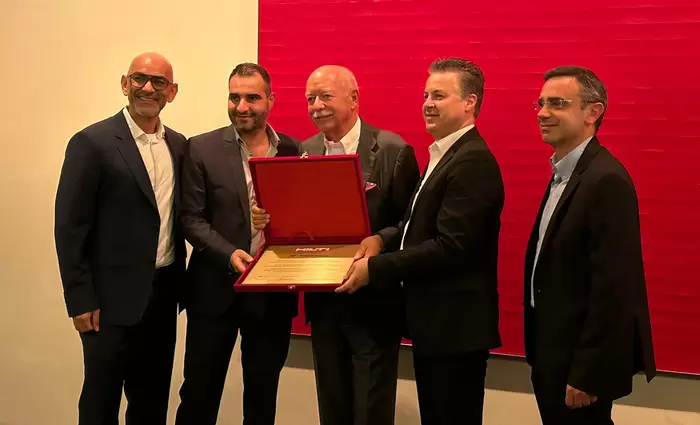Τιμητική διάκριση στη CTC Automotive για τα 60 χρόνια HILTI στην Κύπρο