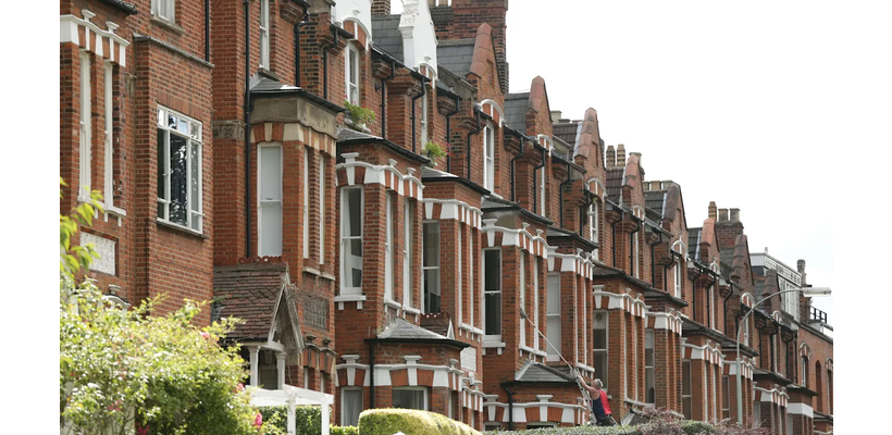 Απλησίαστες οι κατοικίες στο Ηνωμένο Βασίλειο – Τιμές ρεκόρ πριν τον προϋπολογισμό