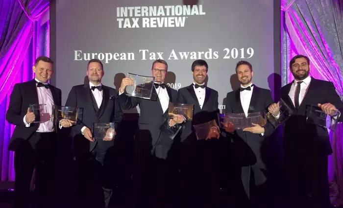 Η ΕΥ Κορυφαία Εταιρεία Παροχής Φορολογικών Υπηρεσιών