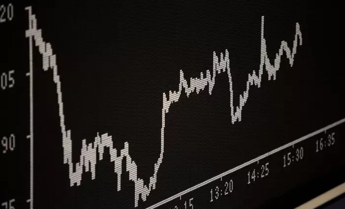 Μικρά κέρδη παρουσίασε τη Δευτέρα το Χρηματιστήριο