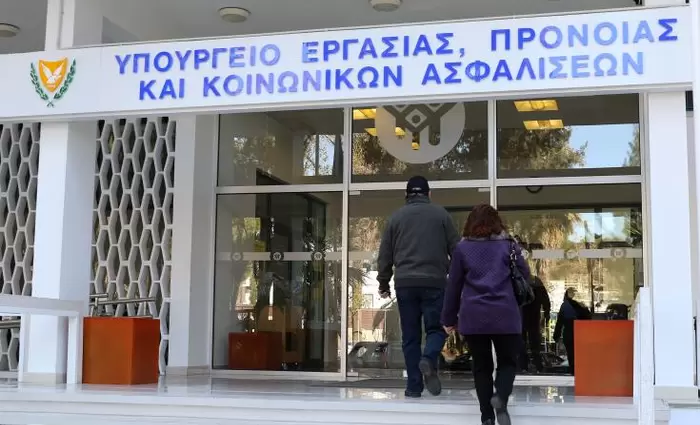 Αύξηση 2,9% στις μέσες ακαθάριστες μηνιαίες απολαβές το δ' τρίμηνο του 2018