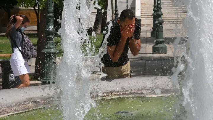 Το Υπουργείο Υγείας προειδοποιεί τους εργαζόμενους για τον καύσωνα