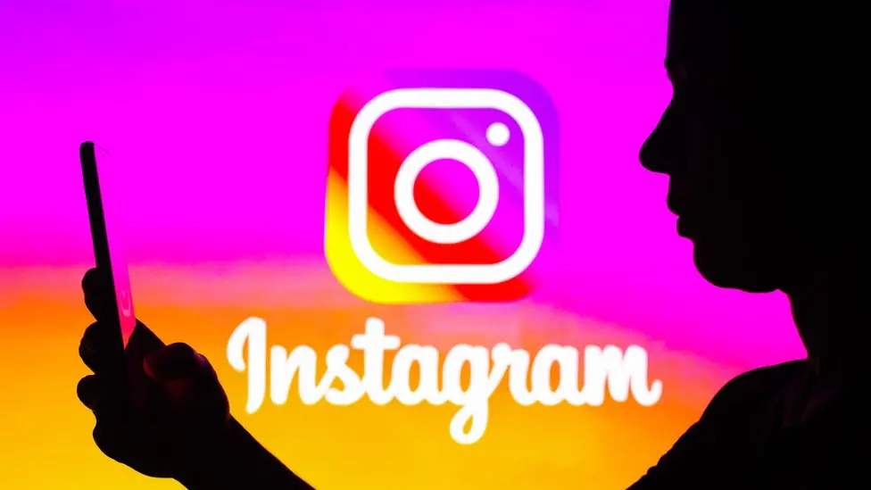 Ποιοι σπάνε τα κοντέρ στο Instagram - Οι 10 λογαριασμοί με τους περισσότερους followers