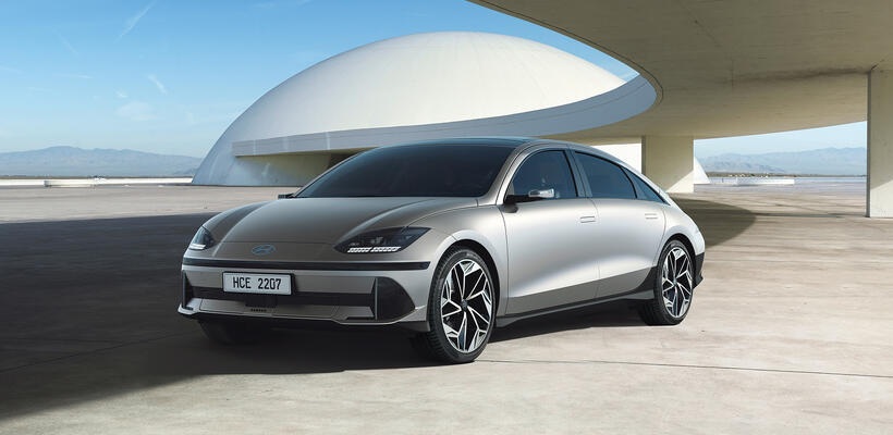 Το νέο HYUNDAI IONIQ 6 Ηλεκτρικό Αυτοκίνητο της Χρονιάς από το CAR AND DRIVER