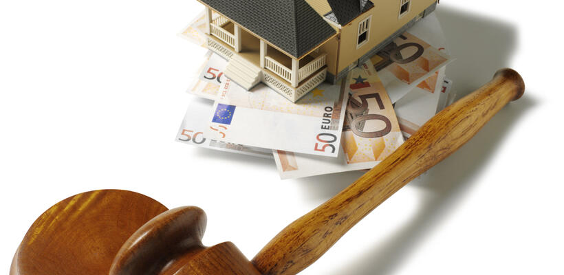 Ο δεκαετής εφιάλτης, οι ευθύνες της Πολιτείας και η λύση για τις εκποιήσεις