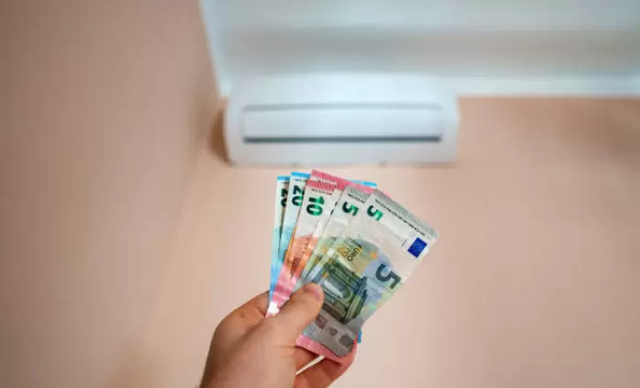 Καθ. ΤΕΠΑΚ: Έτσι θα ρίξετε τον λογαριασμό του ρεύματος από €800 σε €300 